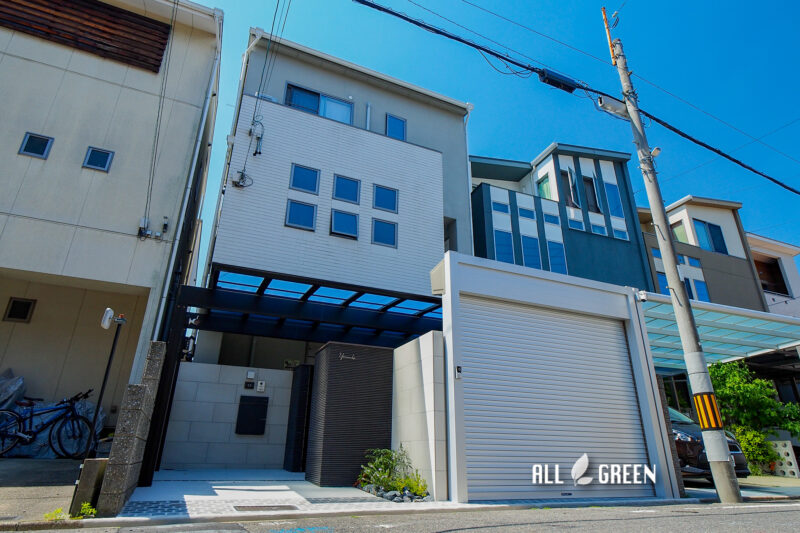 愛知県名古屋市　オープン外構からシンプルモダンなセミクローズ外構へと大規模リフォーム！